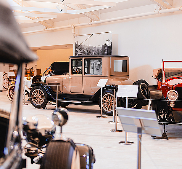 Car and Carriage Museum Guided Tour | 3 p.m.