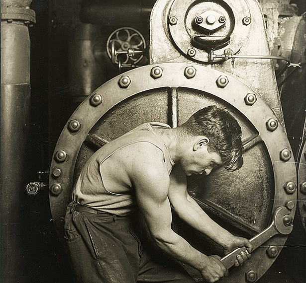 <em>Lewis Hine Pictures America</em>