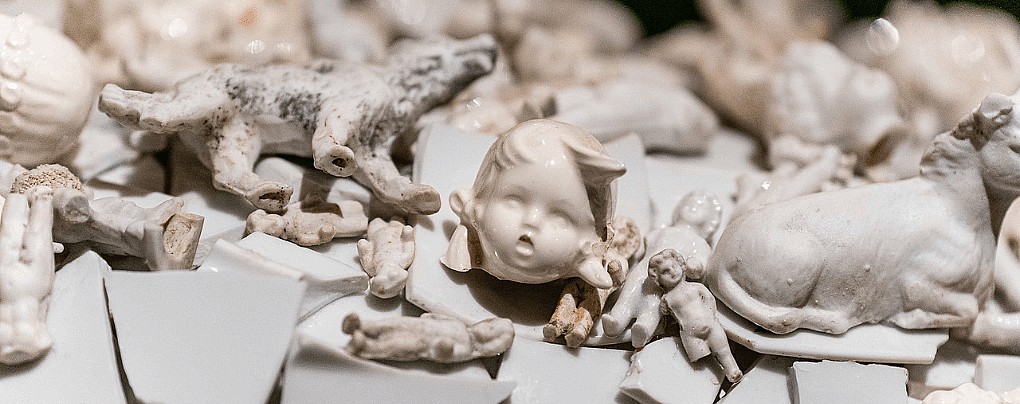 An Interview with Bouke de Vries on <i>War & Pieces</i>