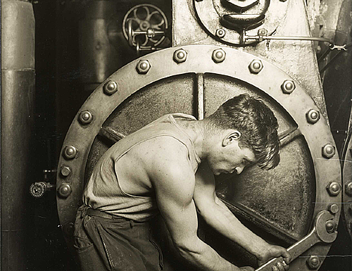 <em>Lewis Hine Pictures America</em>